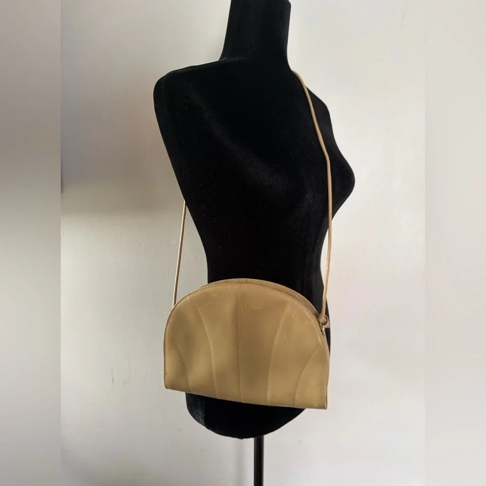 Salvatore Ferragamo ‎ Leather Bag